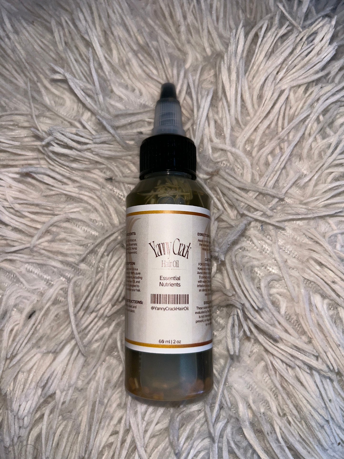 Yanny crack hair oil